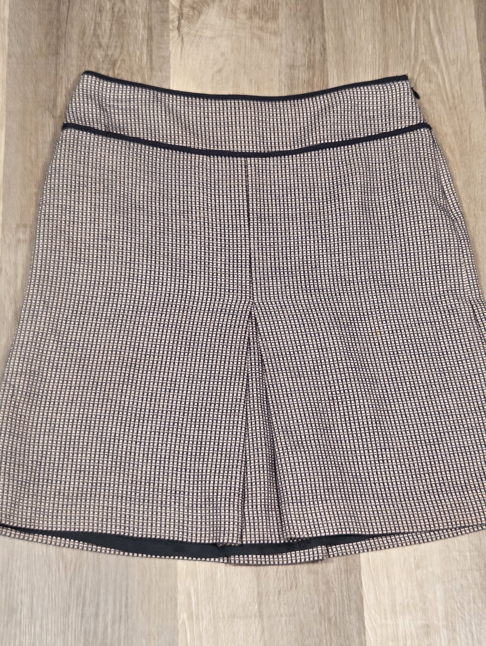 LOFT Ann Taylor Women's Ivory & Black Cotton Knit Pleated A-Line Flare Skirt 4